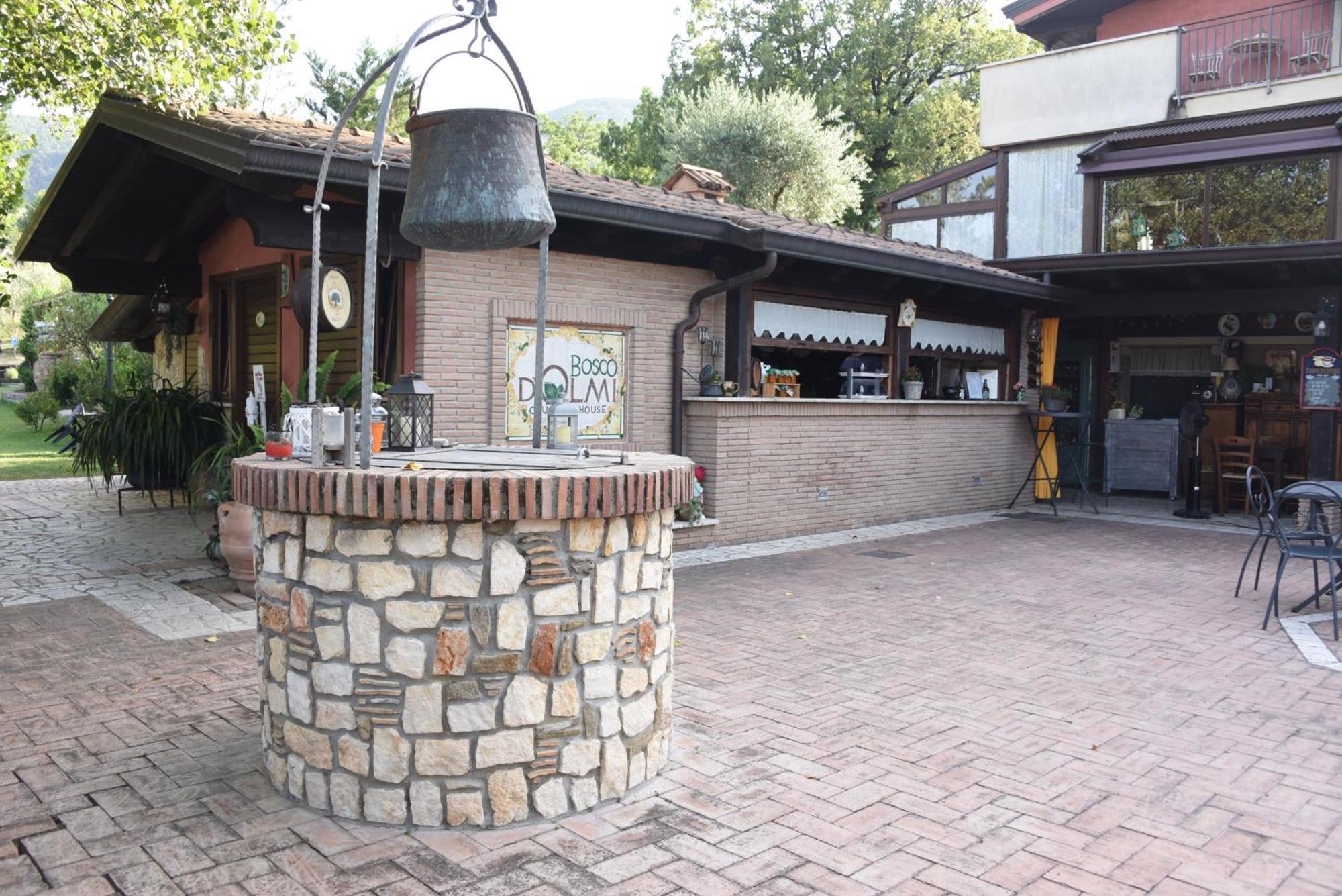 Bosco D'Olmi Country House Sant'Andrea del Garigliano Dış mekan fotoğraf