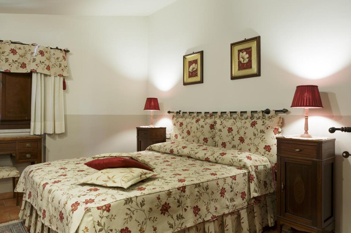 Bosco D'Olmi Country House Bed & Breakfast Sant'Andrea del Garigliano Dış mekan fotoğraf